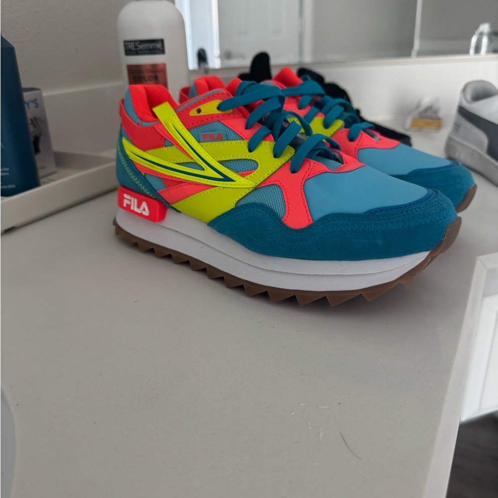 Fila Blue and Pink Retro Sneakers